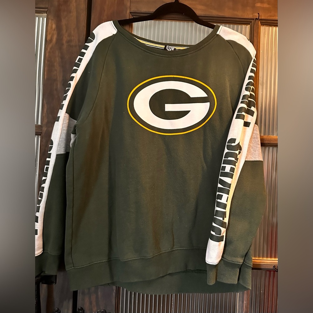 NFL Team Apparel Green Bay Packers Green and Yellow roomy  Sweatshirt